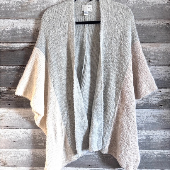 Anthropologie Saturday Sunday knit cozy wrap, size O/S - Picture 2 of 2